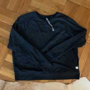 Vuori Long Sleeve Halo Crew in Midnight